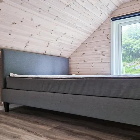 Holiday home Front In With House Sea View Haugesund